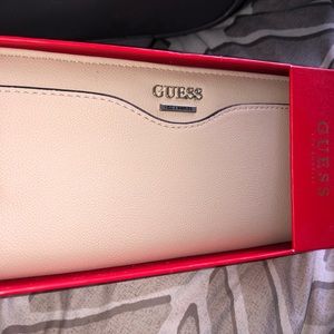NWT GUESS wallet